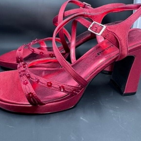 "UNLISTED" Strappy, Red, Chunky Heel, Bead Accents,Size 8,Dark Romance,Y2K,Dance - Picture 3 of 16